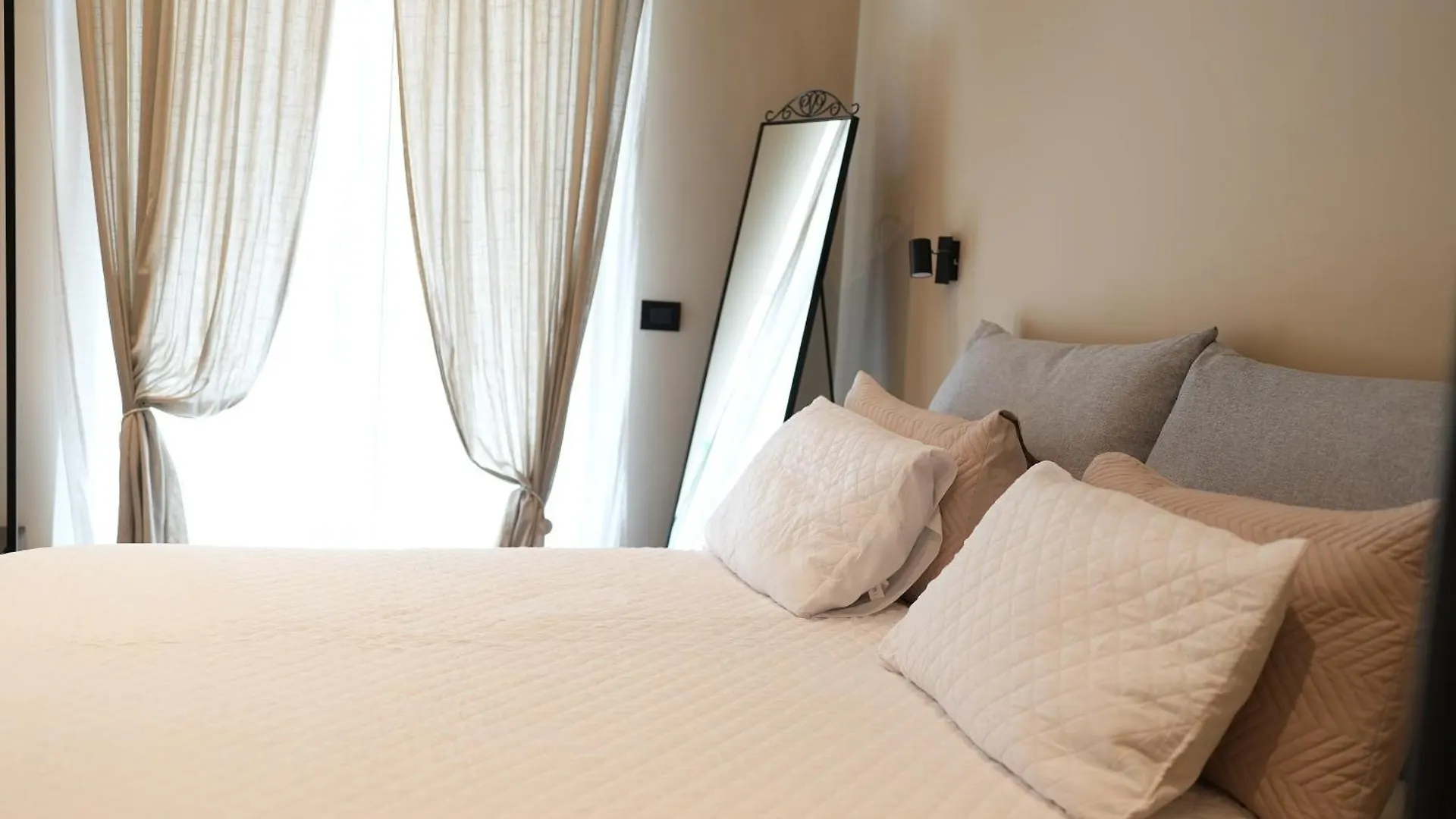 Alma House Apartment Naples Italy